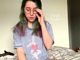 Close up amateur masturbating solo