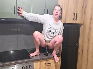 Mature Housewifes Midnight Craving Bbc Fantasy Turns Kitchen Into Her Playground