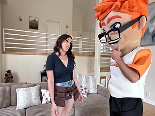 Handywoman Amiee Cambridge Tests My Leak with Blowjob, Riding & Facial!