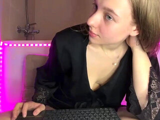 Bouncing big natural boobs