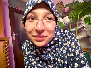 Blowjob in Hijab JOI