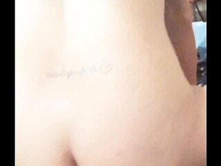 Mi primeras grabaciones caseras, culeando con el vecino, y se corri&oacute_ dentro de mi vagina humeda y jugosa