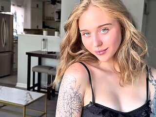 Teen slut is ready to kneel down for a bouquet