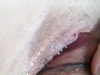 BBW Slut Masturbates Her Wet Pussy