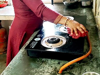 Desi Mom fuking neighbour boy'_s with kichen