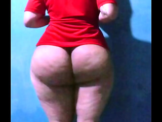 Femboy Rabuda que adora sentar na Pica