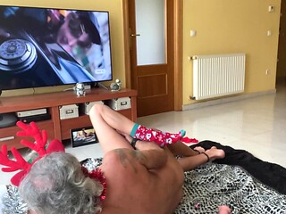 Spanish MILF gets a surprise Xmas fuck