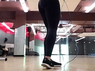 Amateur Foot Fetish Girlfriend Sucks and gives a Footjob