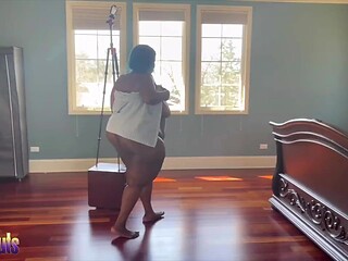 Ebony BBW gets fucked to perfection and squirts