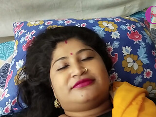 Sexy Bhabhi home alone