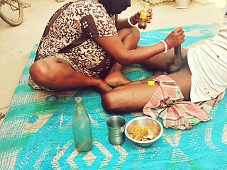 Desi Bhabhi Ke Sath Daru Piya Aur Gaon Ki Chudai Ki