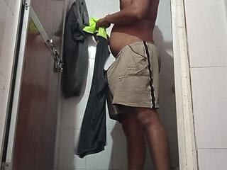 Good morning to all my friends ( AND YA IF YOU CELEBRATE HOLI THAN HAPPY HOLI)