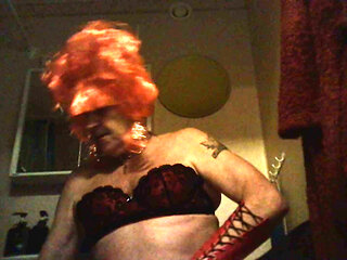 dildoplay in barhroom