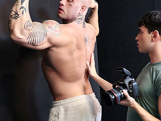 Cute Boy Seduce Athletic Man With Huge Muscles feat. Rob Quin, Davin Strong