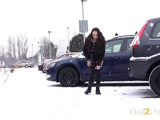 Snowy City Pee by Got 2 Pee where girls come to piss
