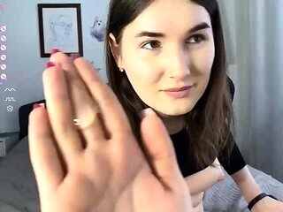 Amateur big ass brunette teen with