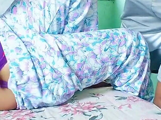 Indian Desi Beautiful GF Tight Pussy Hindi Audio Sex Mms, 18+ Desi GF BF Sex in Oyo Insta Mms Xxxx