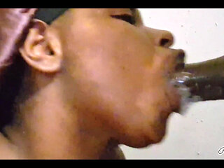 Perfect Lips-slowly Sucking