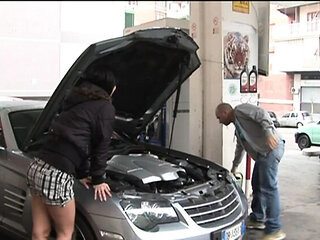 Big Cock Gas Station Attendant Fucks My Pussy Hard After Blowjob