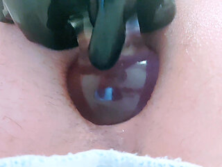 Erika Oak Big Gape After A Big Plug