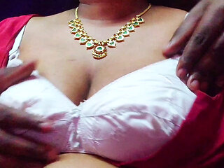 Desi Gorgeous Busty Babe Maria