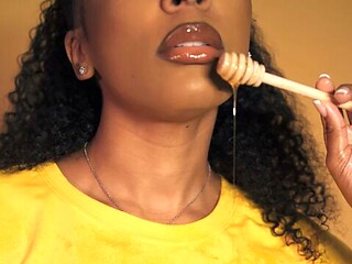 Olivia Jay and Leo Vice are enjoying interracial dick-riding