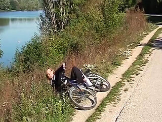 Naughty French Babe Got Fucked in Outdoor Show