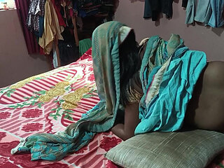 Desi bhabhi made me hit the ball at home.