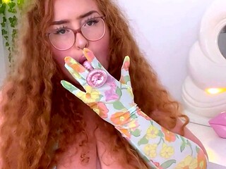 Close up video of a hot pussy girl masturbating