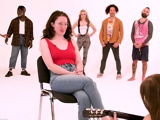 Pee loving glam group sex with a butler