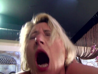 The Plump Pussy Makes Only Erotic Massages