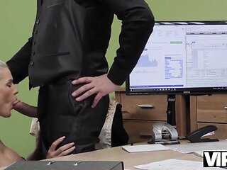 Vip4k. pauvre et magnifique vendeuse a des relations sexuelles sauvages