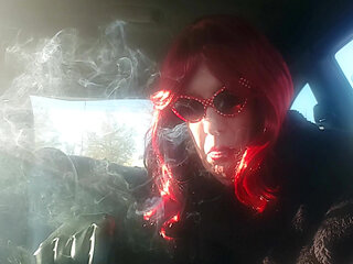 MATURE CD TS SISSIE CAR SMOKING A VS120, THEN A MORE120