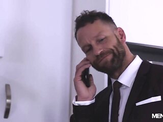 Desperate Realtor - MENatPLAY