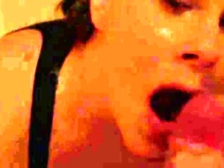 Dicktitte: Lutscht Ficksahne aus meinen Eiern!