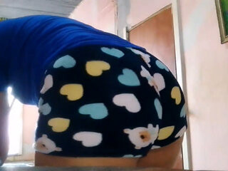 I like that he sees my big ass and masturbates watching