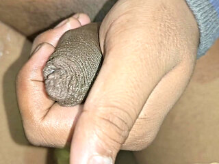 Desi dost ke room pe jake mast chikni gand ke maze liye gand me fingering ki and khoob mari