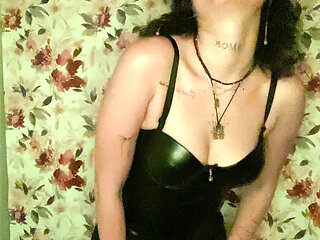 I smell like sex, will you accept the challenge to separate me?