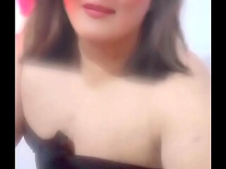 Hermosa trans modelando