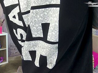 Natural Anuskatzz and Mugur Porn at small tits dirt