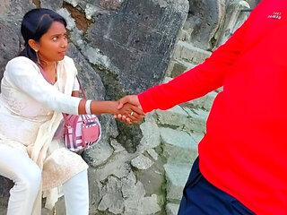 Indian Boobs Suking & Bhabhi Beautiful Pussy Showing - Unknown Girl at a Tourist Place Showing, Than She and Me Homemade Enjoy.