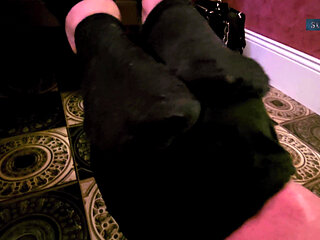 Sheela Sinner the Footstool Sweet Smelly Shoes Sweaty Socks