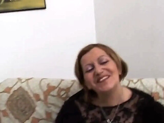 Italian MILF sucks a good cock in a dirty & hottest scene.