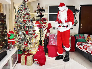 Italian Stepmom in Lingerie Gets Excited with Viagra for Santa - Blowjob & Doggystyle Christmas Roleplay