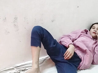 Desi gaao ki larki ko chod kar bur faad diya