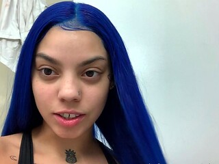 Amateur Webcam Teen Masturbates And Teases