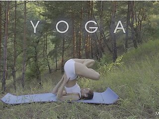 Yoga 2 - Foxy Alissa