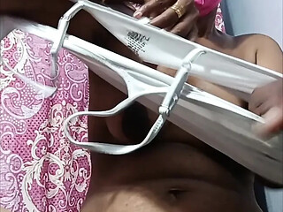 Sexy pussy showing in video call