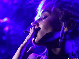 Kitty Quinn smokes her night away in Smoked Out Blondie