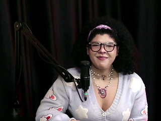 NEM TODA PESSOA EST&Aacute_ AFIM DE TROCAR AFETO COM ALGU&Eacute_M - SOFIE LOLLIPOP (MOAI TV)